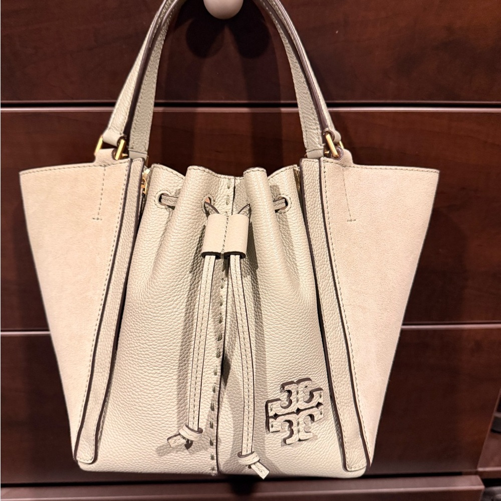 Tory Burch McGraw Dragonfly Sage Green Leather Drawstring Shoulder Tote - Picture 2 of 10